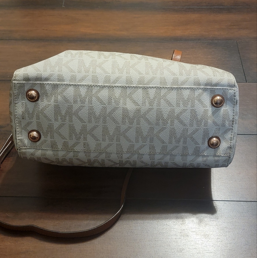 Michael Kors Cynthia MK Signature Satchel Shoulder Bag - Picture 6 of 6